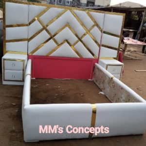 4½/6 Feet Top Notch Padded Bedframe