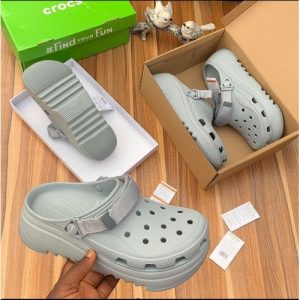 Crocs Escape Hikers Balance Clogs